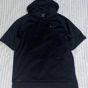 Nike Large Black Hoodie with Short Sleeves Sports Sweater with Pocket